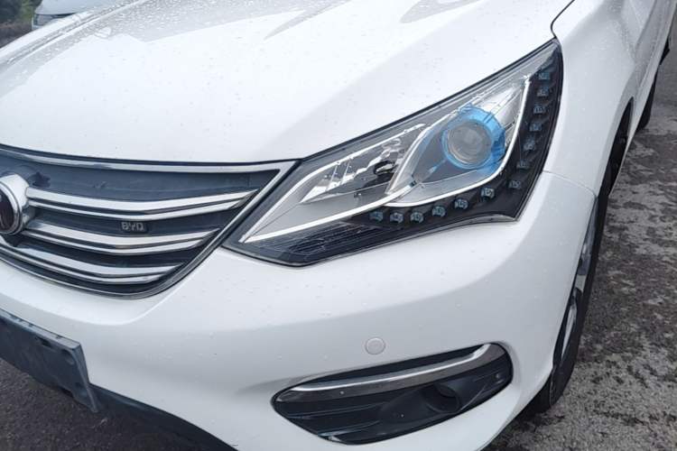 Used BYD Song 2018 1.5TI Manual Smart Connect Enjoyment Model Left Front Headlight