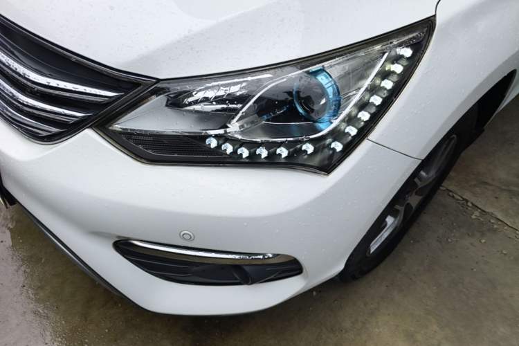 Used BYD Song 2018 1.5TID Automatic Smart Connect Prestige Model Left Front Headlight