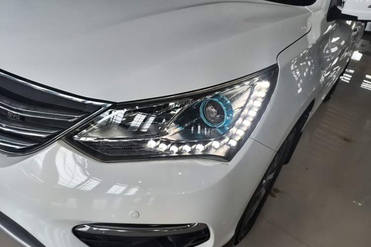 Used BYD Song 2018 1.5TID Automatic Smart Connect Prestige Model Left Front Headlight