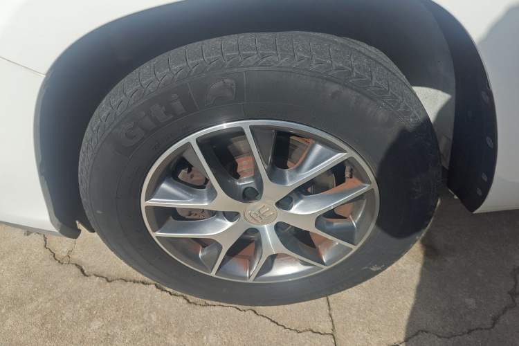 Used BYD Song 2018 1.5TID Automatic Smart Connect Prestige Model Left Front Wheel Hub