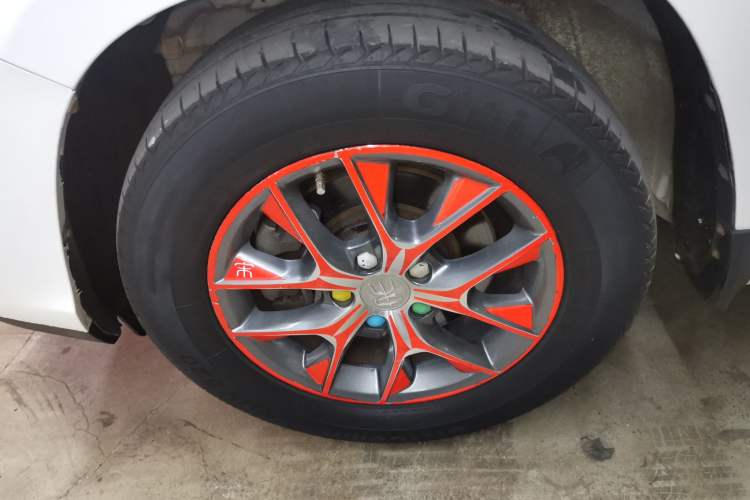 Used BYD Song 2018 1.5TID Automatic Smart Connect Prestige Model Left Front Wheel Hub