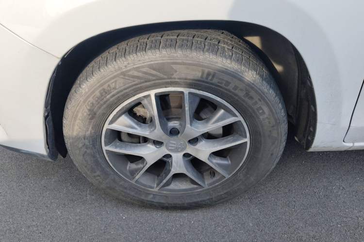 Used BYD Song 2018 1.5TID Automatic Smart Connect Prestige Model Left Front Wheel Hub