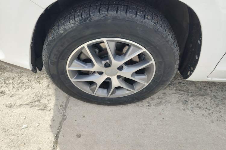 Used BYD Song 2018 1.5TID Automatic Smart Connect Prestige Model Left Front Wheel Hub