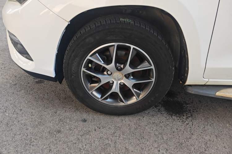 Used BYD Song 2018 1.5TI Manual Smart Connect Enjoyment Model Left Front Wheel Hub