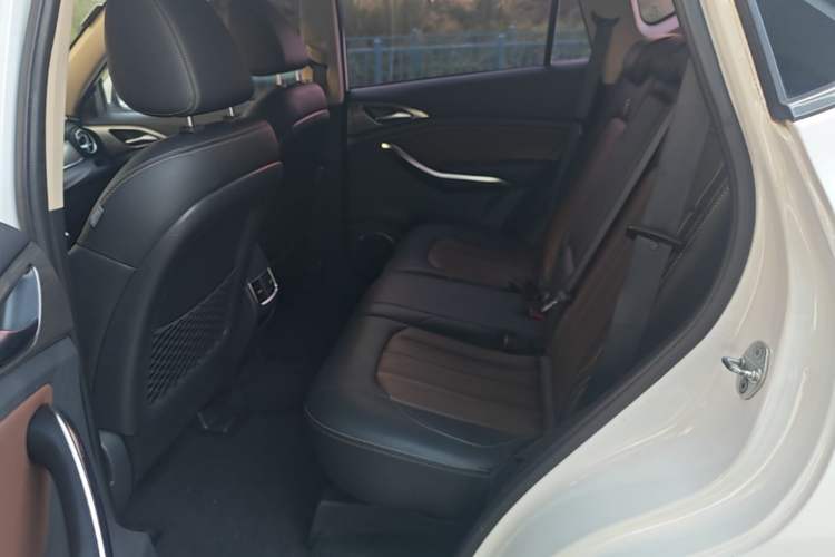 Used BYD Song 2018 1.5TI Manual Smart Connect Enjoyment Model Left Rear Seat