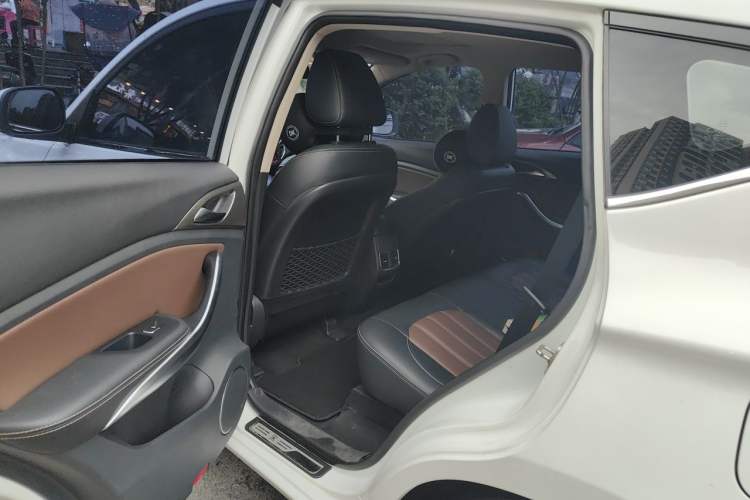 Used BYD Song 2018 1.5TID Automatic Smart Connect Prestige Model Left Rear Seat