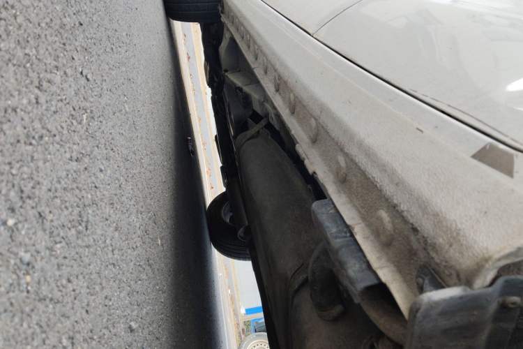 Used BYD Song 2018 1.5TID Automatic Smart Connect Prestige Model Left Side Sill