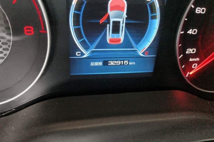 Used BYD Song 2018 1.5TI Manual Entry-Level Model Odometer Close Up
