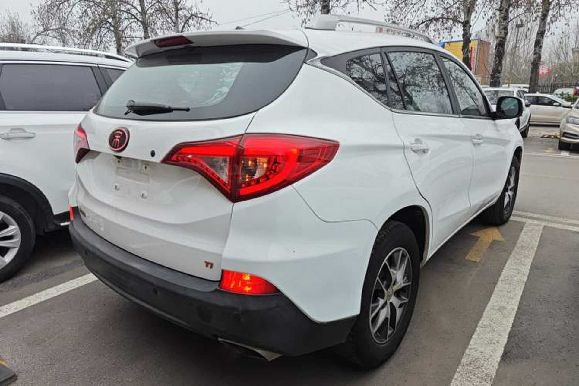 Used BYD Song 2018 1.5TI Manual Smart Connect Enjoyment Model Rear Right 45 Deg