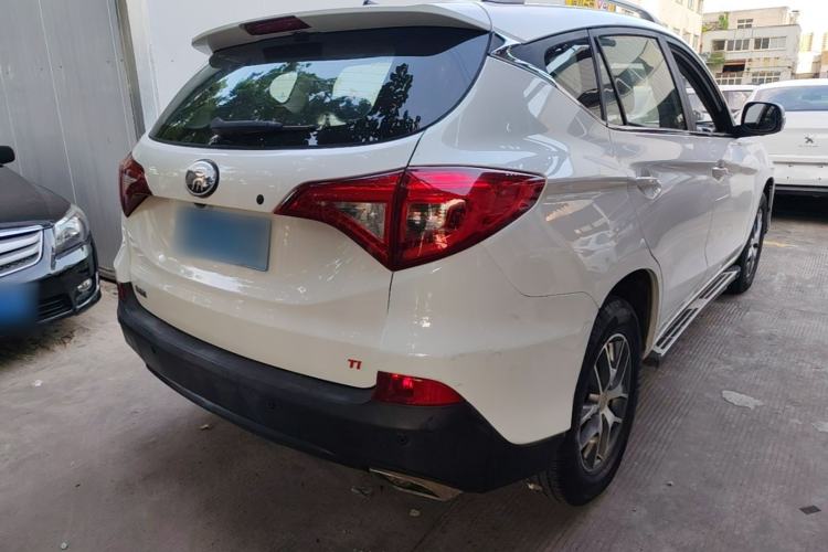 Used BYD Song 2018 1.5TI Manual Smart Connect Enjoyment Model Rear Right 45 Deg