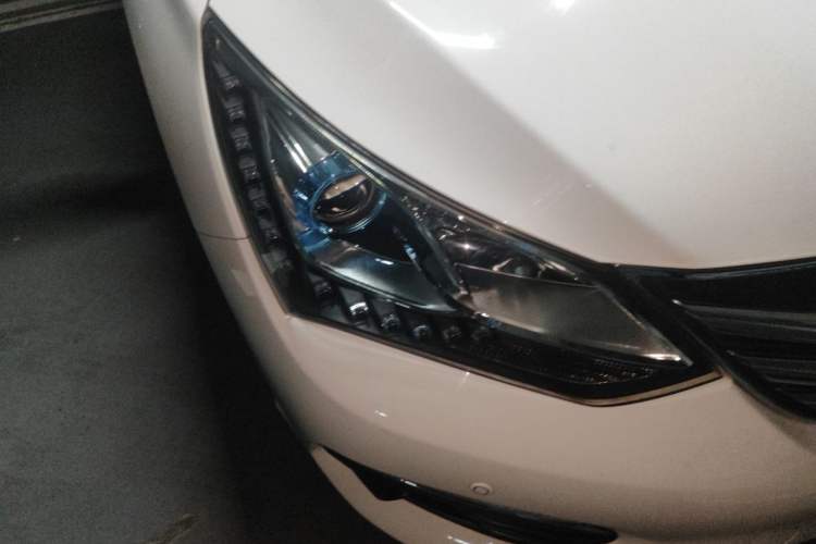 Used BYD Song 2018 1.5TI Manual Smart Connect Enjoyment Model Right Front Headlight