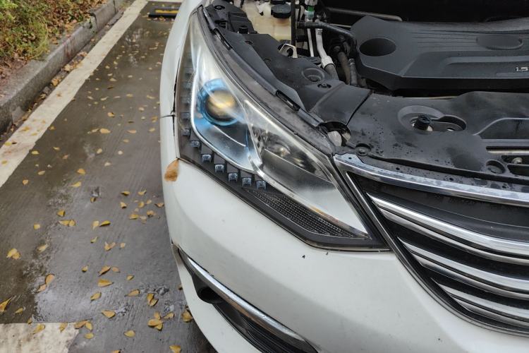 Used BYD Song 2018 1.5TI Manual Entry-Level Model Right Front Headlight
