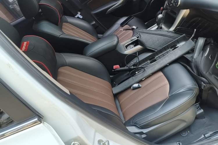 Used BYD Song 2018 1.5TID Automatic Smart Connect Prestige Model Right Front Seat