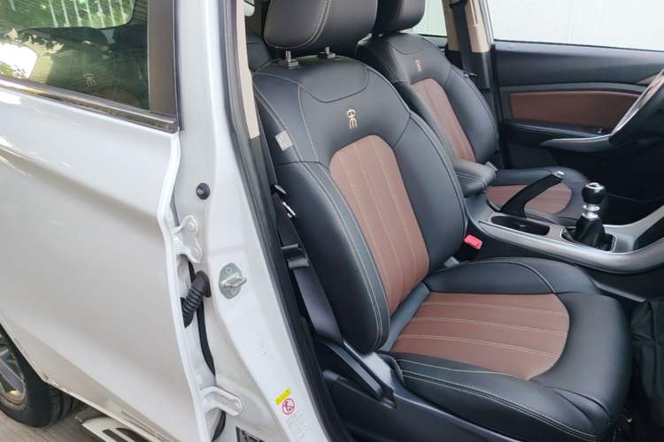 Used BYD Song 2018 1.5TI Manual Smart Connect Enjoyment Model Right Front Seat