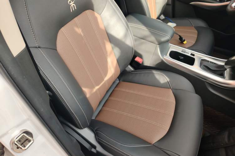 Used BYD Song 2018 1.5TID Automatic Smart Connect Prestige Model Right Front Seat