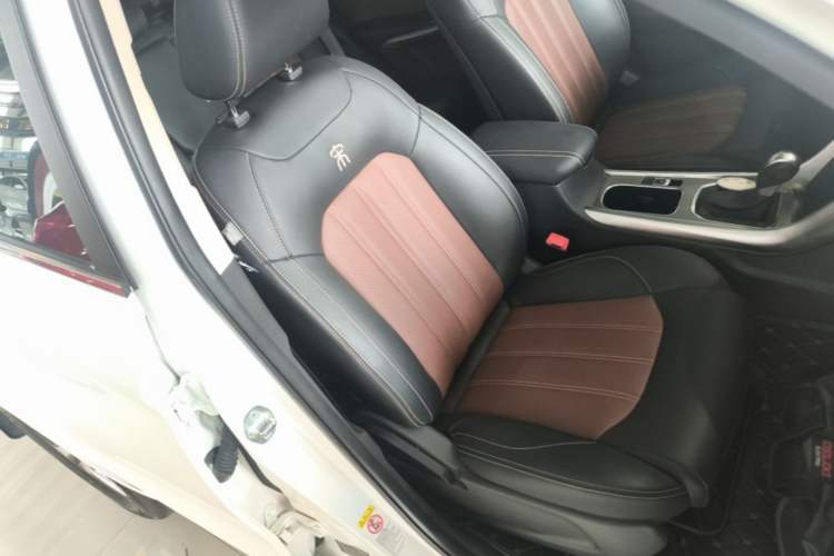 Used BYD Song 2018 1.5TID Automatic Smart Connect Prestige Model Right Front Seat