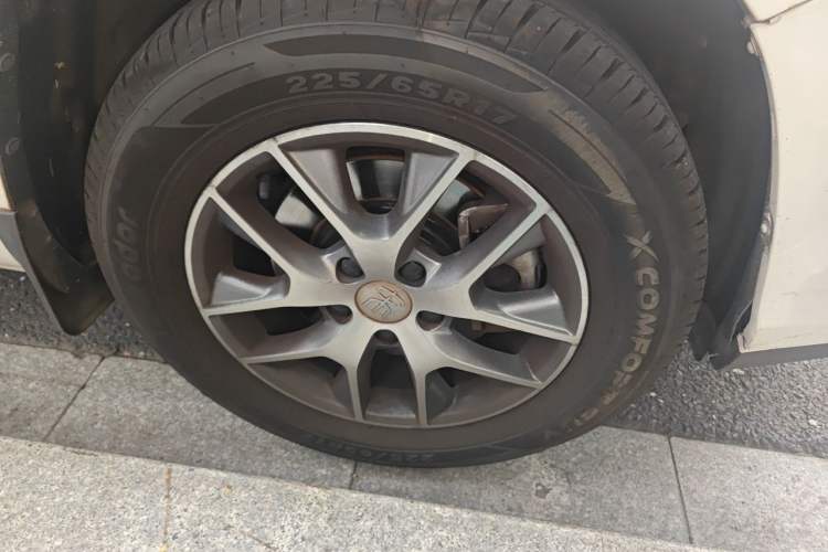 Used BYD Song 2018 1.5TID Automatic Smart Connect Luxury Model Right Front Wheel Hub