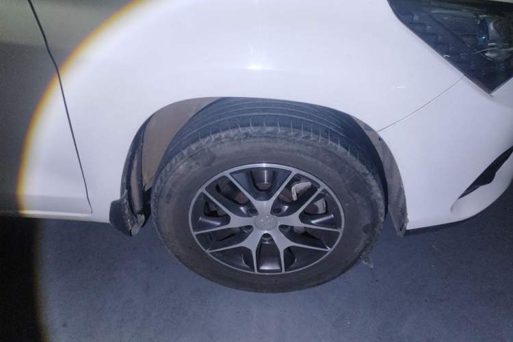 Used BYD Song 2018 1.5TI Manual Smart Connect Enjoyment Model Right Front Wheel Hub