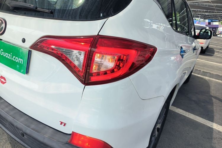 Used BYD Song 2018 1.5TI Manual Smart Connect Enjoyment Model Right Rear Taillight