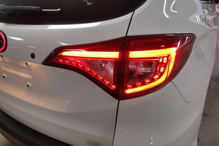 Used BYD Song 2018 1.5TID Automatic Smart Connect Prestige Model Right Rear Taillight