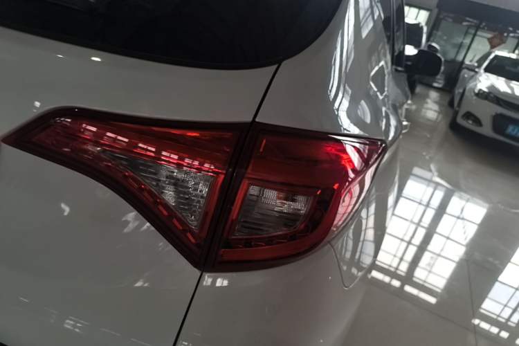 Used BYD Song 2018 1.5TID Automatic Smart Connect Prestige Model Right Rear Taillight