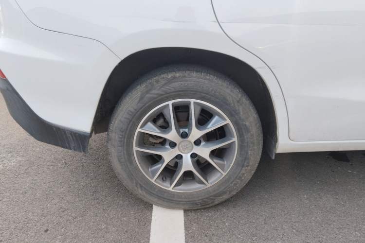 Used BYD Song 2018 1.5TID Automatic Smart Connect Prestige Model Right Rear Wheel Hub
