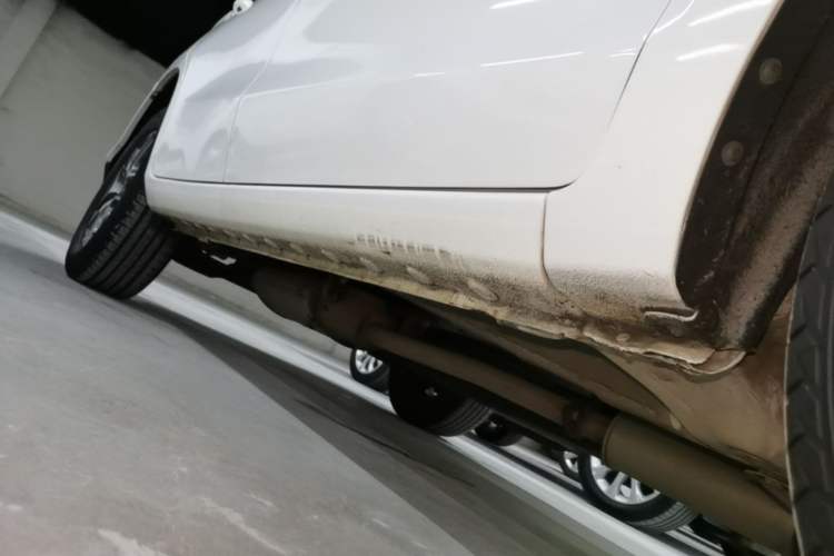 Used BYD Song 2018 1.5TID Automatic Smart Connect Luxury Model Right Side Sill