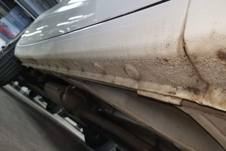 Used BYD Song 2018 1.5TID Automatic Smart Connect Prestige Model Right Side Sill