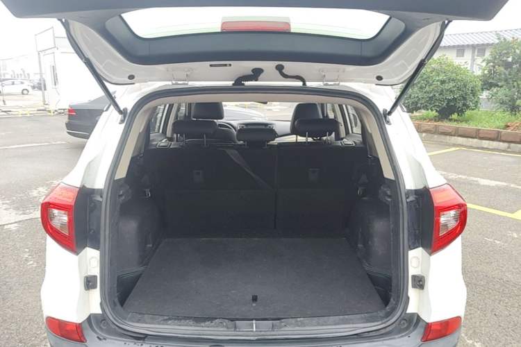 Used BYD Song 2018 1.5TI Manual Smart Connect Enjoyment Model Trunk