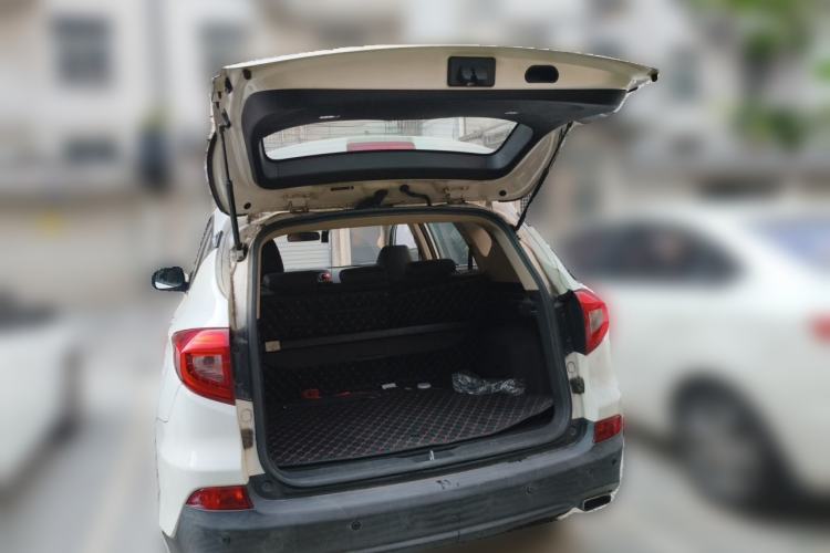 Used BYD Song 2018 1.5TID Automatic Smart Connect Prestige Model Trunk