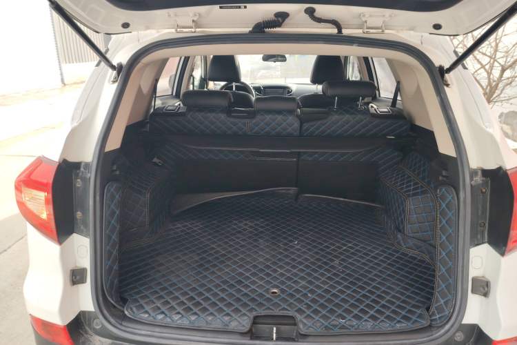 Used BYD Song 2018 1.5TID Automatic Smart Connect Prestige Model Trunk