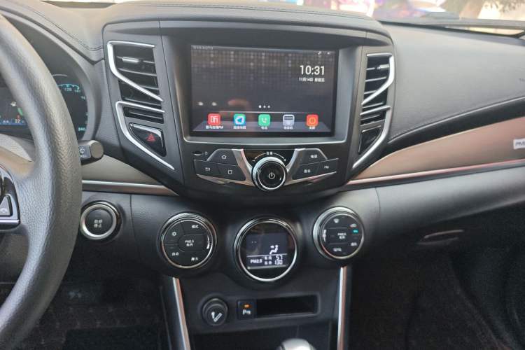 Used BYD Song 2018 1.5TID Automatic Smart Connect Prestige Model Audio And AC Panel