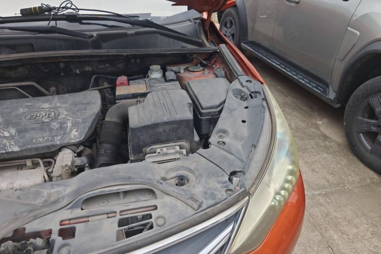 Used BYD Song 2018 1.5TI Manual Smart Connect Enjoyment Model Engine Bay Left