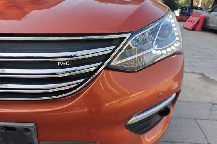 Used BYD Song 2018 1.5TID Automatic Smart Connect Prestige Model Left Front Headlight