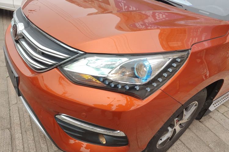 Used BYD Song 2018 1.5TID Automatic Smart Connect Prestige Model Left Front Headlight