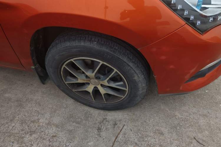 Used BYD Song 2018 1.5TI Manual Smart Connect Enjoyment Model Right Front Wheel Hub
