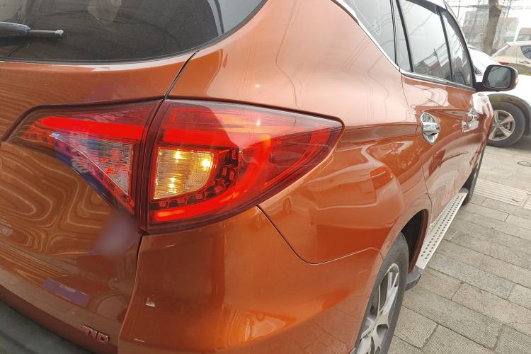 Used BYD Song 2018 1.5TID Automatic Smart Connect Prestige Model Right Rear Taillight