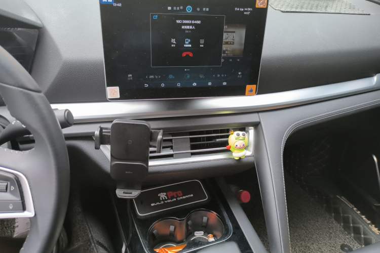 Used BYD Song 2019 1.5TI Automatic Smart Connect Luxurious Edition Audio And AC Panel