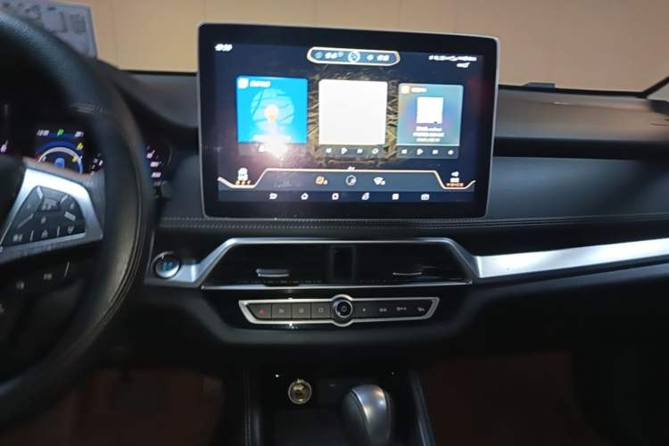Used BYD Song 2019 1.5TI Automatic Smart Connect Luxurious Edition Audio And AC Panel