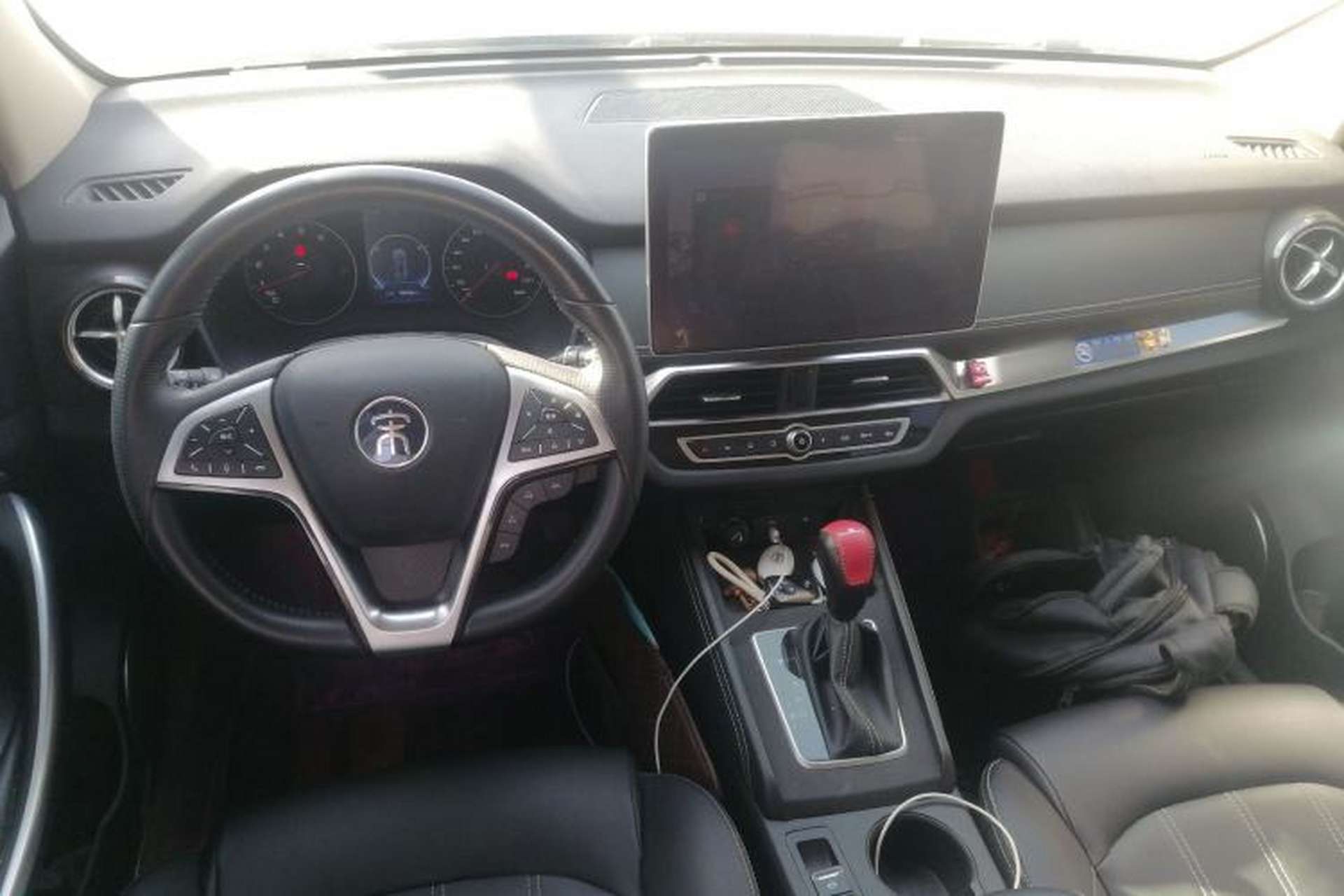 Used BYD Song 2019 1.5TI Automatic Smart Connect Luxurious Edition Center Console