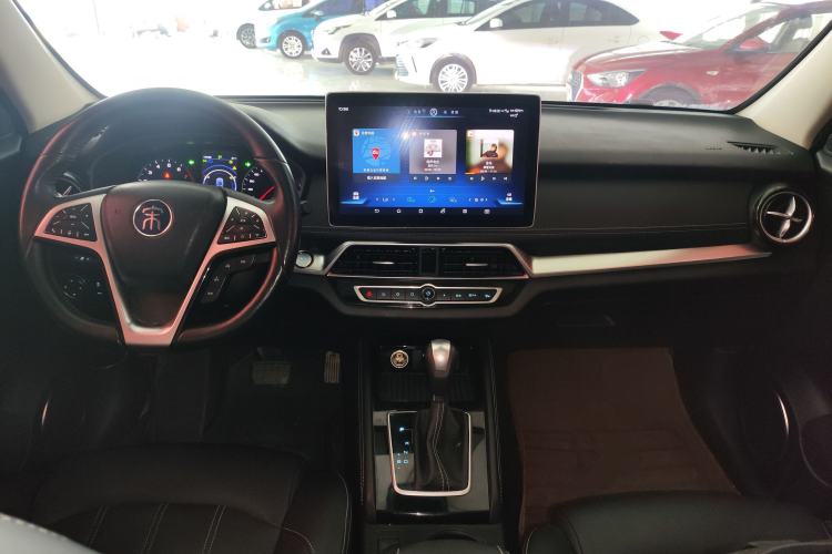 Used BYD Song 2019 1.5TI Automatic Smart Connect Luxurious Edition Center Console