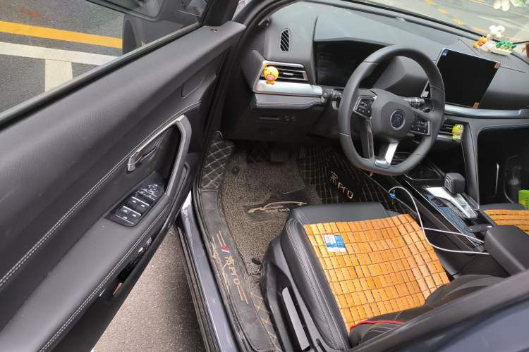 Used BYD Song 2019 1.5TI Automatic Smart Connect Luxurious Edition Driver Seat