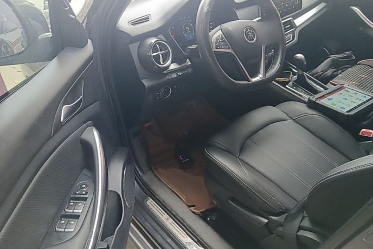 Used BYD Song 2019 1.5TI Automatic Smart Connect Luxurious Edition Driver Seat