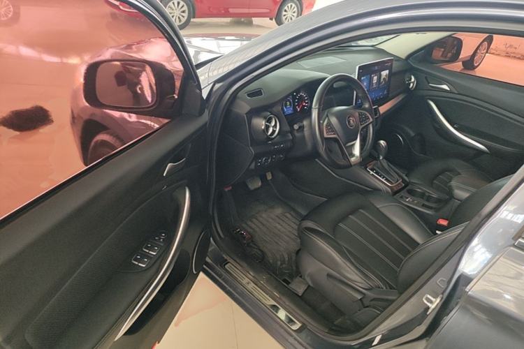 Used BYD Song 2019 1.5TI Automatic Smart Connect Luxurious Edition Driver Seat
