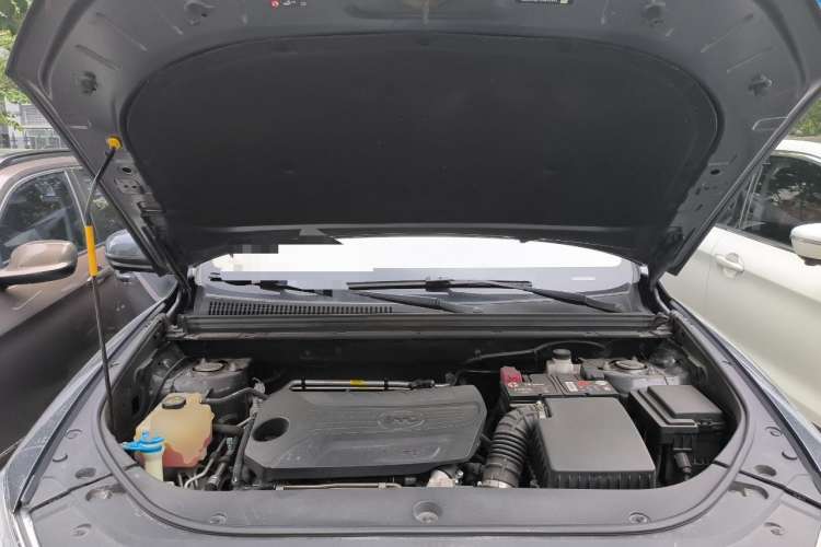 Used BYD Song 2019 1.5TI Automatic Smart Connect Luxurious Edition Engine Bay