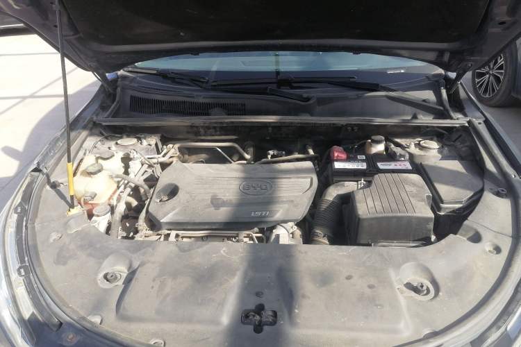 Used BYD Song 2019 1.5TI Automatic Smart Connect Luxurious Edition Engine Bay