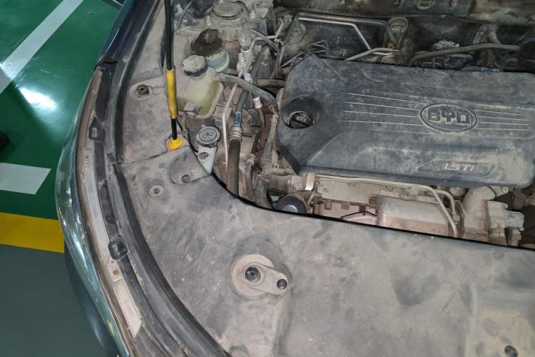 Used BYD Song 2019 1.5TI Automatic Smart Connect Luxe Version Engine Bay Right