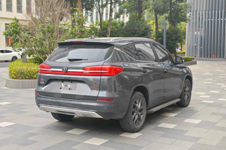 Used BYD Song 2019 1.5TI Automatic Smart Connect Luxurious Edition Exterior 2