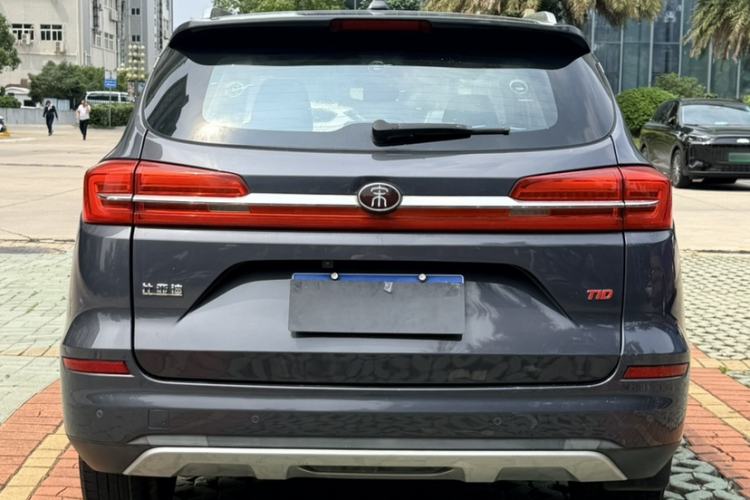 Used BYD Song 2019 1.5TI Automatic Smart Connect Luxe Version Exterior 3