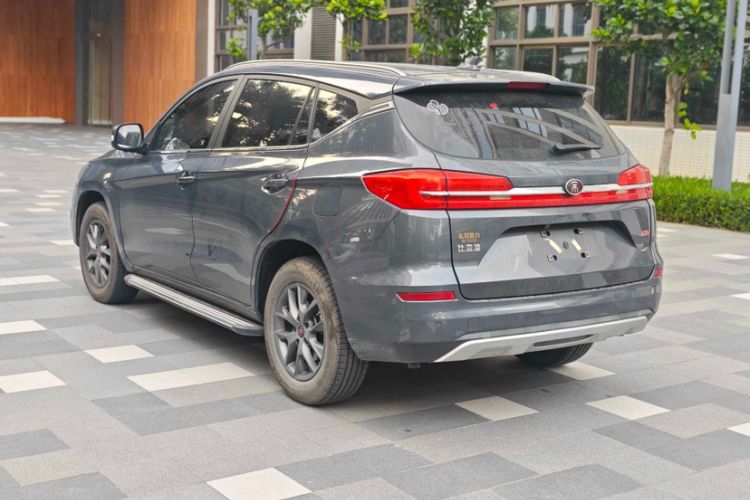 Used BYD Song 2019 1.5TI Automatic Smart Connect Luxurious Edition Exterior 3